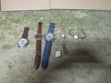LOT DE 6 MONTRES HOMME FEMME DIVERS en l'etat