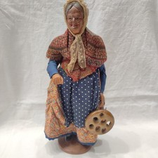 Authentique Santon de Provence la Porteuse de fougasse signé S.JOUGLAS