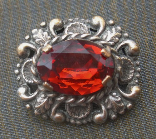 Vtg broche style - vtg,