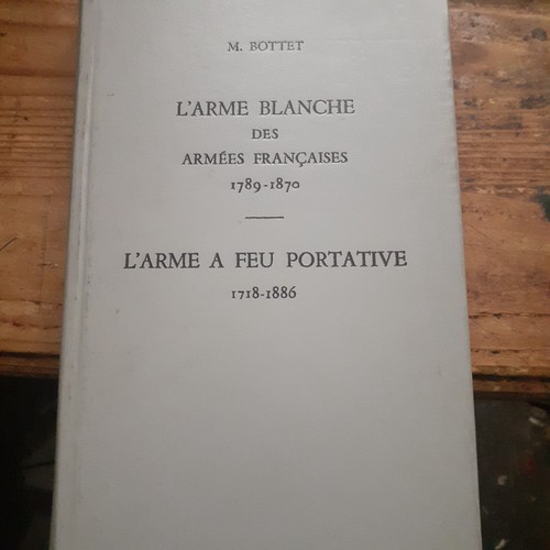 Arme blanche des - l'arme,