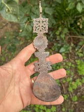 Cuillère de Cérémonie En Corne De Bovin Sculptée De Timor Indonesie XIX Eme