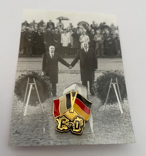 Pin amitié - pin’s,