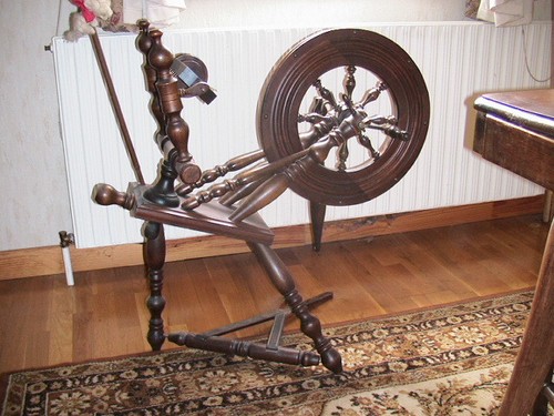 Ancien rouet bois - rouet,