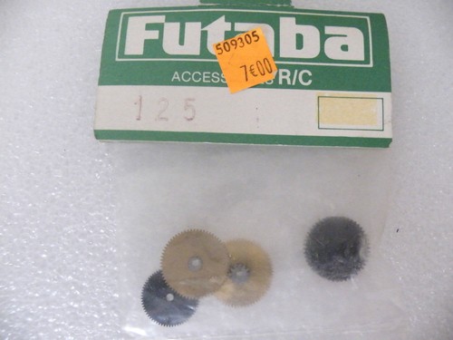 Futaba set engrenages servo