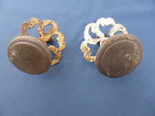 2 grandes poignées largeur Dia. 6,6 cm rosaces ouvragées fer forgé portes ancien