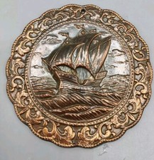 🍀Suspension murale, plaque ronde en cuivre bateau a voiles sur les flots