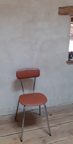 Chaise vintage skaï structure