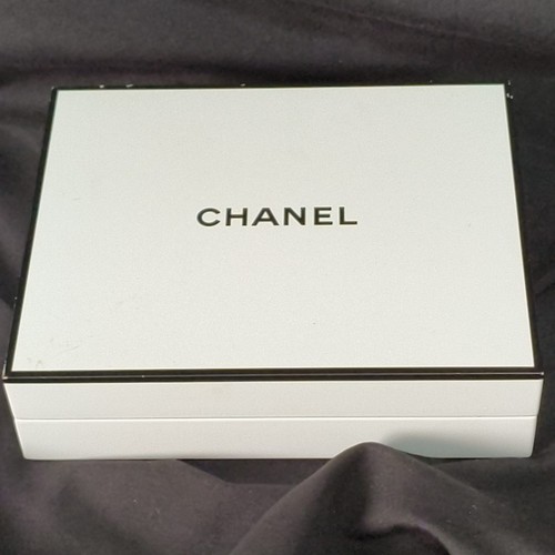 Boîte miroir novelty chanel - miroir,