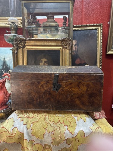 Ancien petit coffre coffret - coffre, en