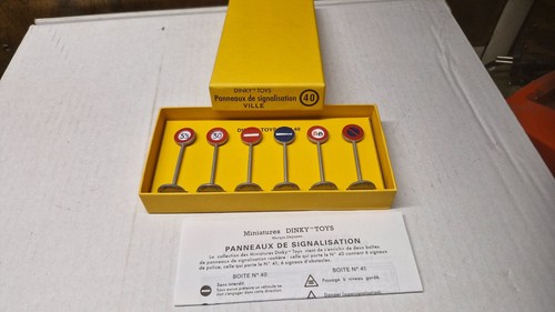 C30 dinky toys - c30, panneaux
