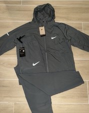 Ensemble Nike