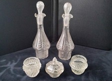 Ensemble de flacons pour service à condiments     COUP DE BALAI