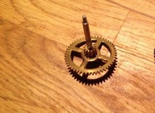 Axe intermediaire à pignons