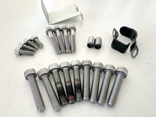 Kawasaki 900 11a vis pour - b,