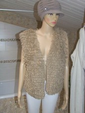 joli  pull / gilet tricoté