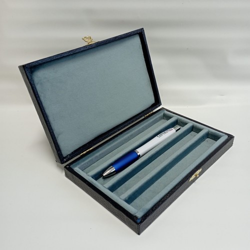 Coffret stylos intérieur - coffret,