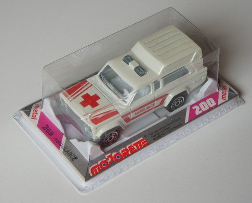 Majorette 269 jeep ambulance - majorette,