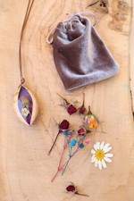 Collier pendentif rose