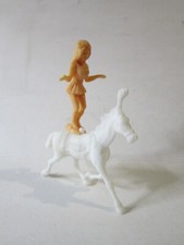  CADEAU PRIME LA ROCHE AUX FEES CIRQUE ECUYERE SUR LE CHEVAL