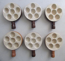 Ensemble de 6 poêlons caquelons plats cuisson 6 trous escargots (2 coloris)