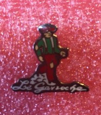 T23 Pins Tourisme Paris LE