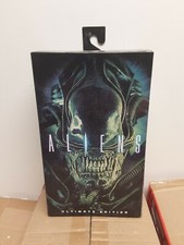 NECA Ultimate 7” Action Figure: Aliens: Open Egg & Facehugger green