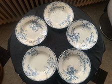 5 anciennes assiettes