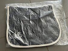 UN TAPIS DE SELLE DE CHEVAL