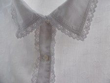 Camisole 1900 façonné de coton milleraies et broderie anglaise