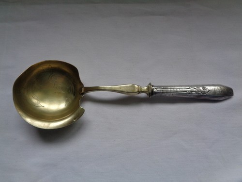Cuillere sauce manche fourre - cuillere, a
