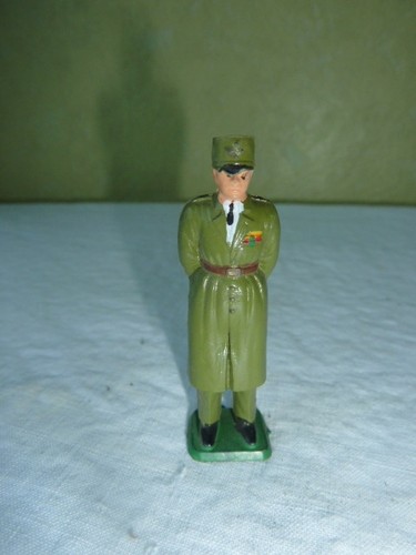 Figurine plastique officier - ,