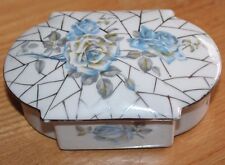 Ancien coffret en porcelaine