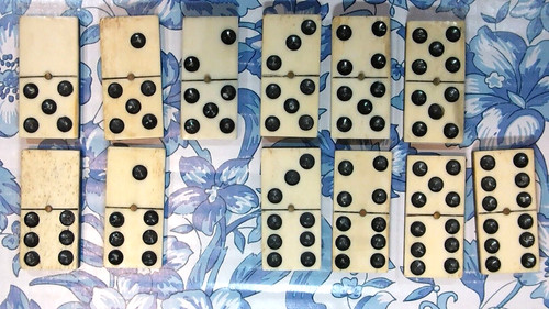Dominos jeu ancien - dominos, os