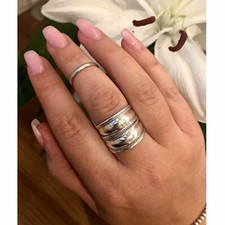 Bague large motifs striés