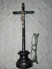 ANCIEN CRUCIFIX SUR