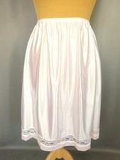 Joli Jupon vintage satin dentelle blanc Lilion  Taille XL FR50 US18 UK22 EU48