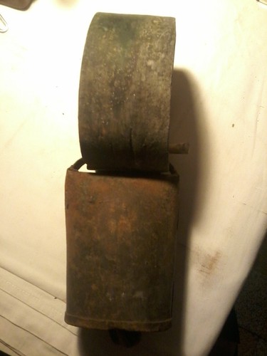 Cloche ancienne chevre ou - cloche,