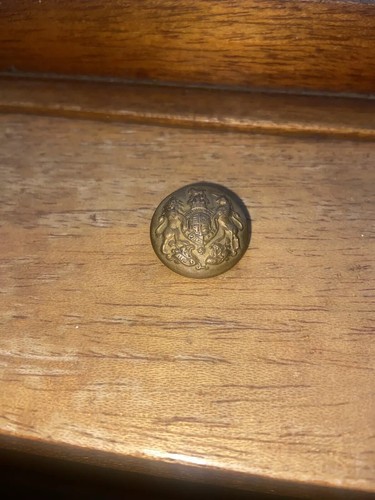 Bouton lion licorne - lion, armoiries