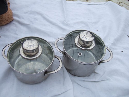 Deux petites marmites inox - deux,