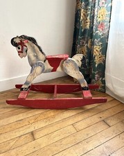 cheval à bascule ancien