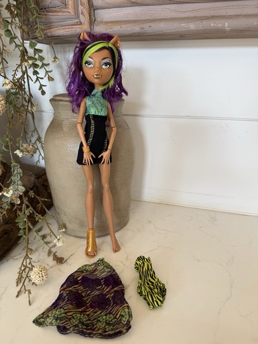 Monster high clawdeen wolf - monster,