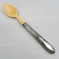 Cuillère à bouillie à manche en argent massif fourré repoussé Minerve fin XIXème