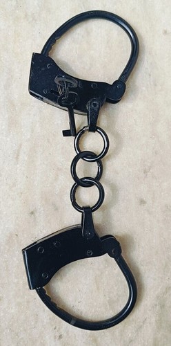 Menottes style vintage en - style,