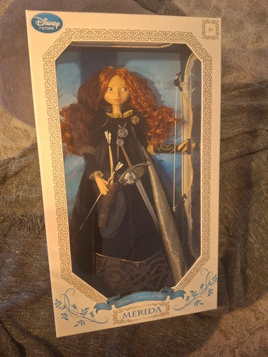 Poupée disney édition