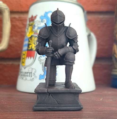 Medieval knight kneeling - medieval,