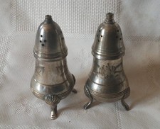 Anciennes Saupoudreuses