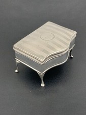 Boîte en argent massif forme