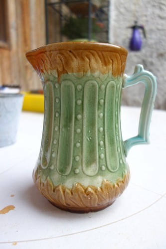 Cruche ancienne barbotine - ancienne, en