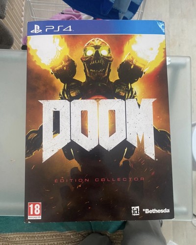 Dooms ps4 figurine - dooms, boîte