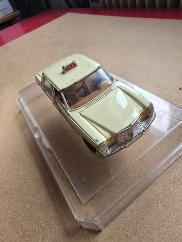 Miniature taxi mercedes - miniature, mercedes-benz